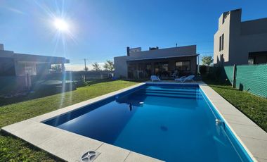 Casa en Ibarlucea Barrio Privado