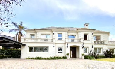 Casa de 5 dormitorios en Venta Ayres de Pilar