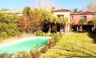 Casa de 5 dormitorios en Venta Ayres de Pilar