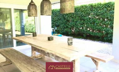 Casa de 5 dormitorios en Venta Ayres de Pilar