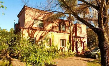 Casa de 5 dormitorios en Venta Ayres de Pilar