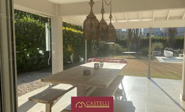 Casa de 5 dormitorios en Venta Ayres de Pilar