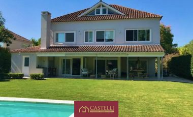 Casa de 5 dormitorios en Venta Ayres de Pilar