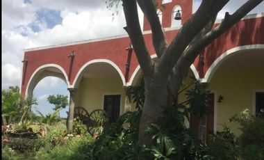 CASA TIPO HACIENDA  CON TERRENO