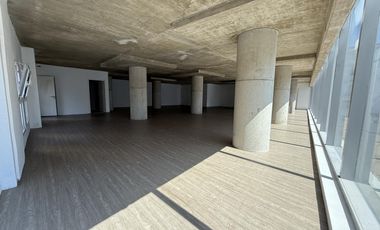 Alquiler Oficina AAA · 250m2 · Parque Las Heras 2 cocheras