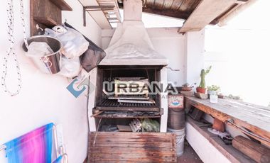 PH de 3 ambientes muy amplio en  Remedios De Escalada