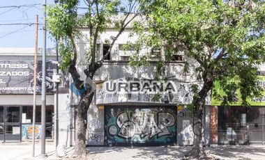 PH de 3 ambientes muy amplio en  Remedios De Escalada