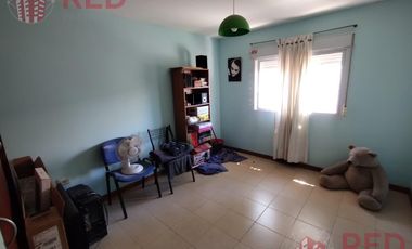 Vende Duplex 3 dormitorios  Barrio Santa Genoveva - Neuquén