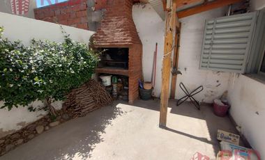 Vende Duplex 3 dormitorios  Barrio Santa Genoveva - Neuquén