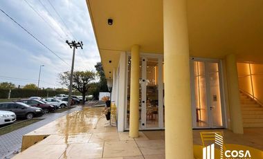 Local comercial en venta  Funes Santa Fe ubicación estratégica