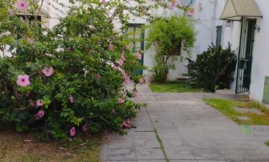 PH TIPO DUPLEX DE 03 DORMITORIOS Y PATIO VERDE