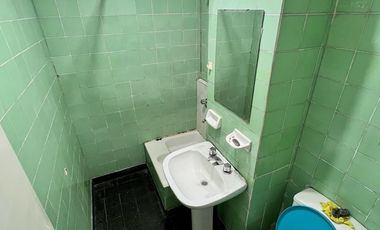 3 amb fte al FCGR, al centro Comercial y a mts de la Avda. Yrigoyen y del Super COTO!!