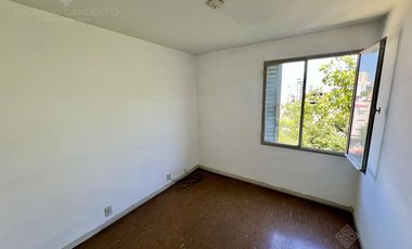 3 amb fte al FCGR, al centro Comercial y a mts de la Avda. Yrigoyen y del Super COTO!!