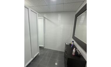 OFICINAS EN VENTA  PISO EDIF. TEMPO II - PARQUE DE LAS PALMAS