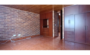 Funza Amplia Casa Super Bien Ubicada e Iluminada