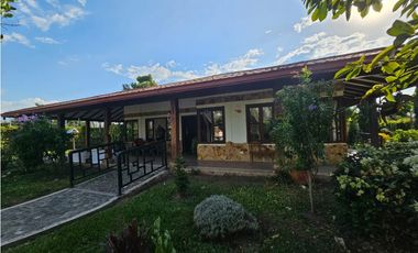 Venta de Finca - Casa Campestre en municipio de Rozo