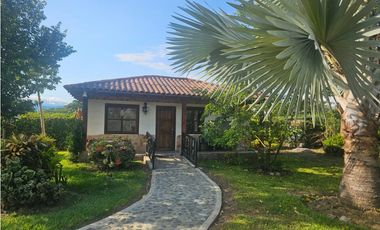 Venta de Finca - Casa Campestre en municipio de Rozo