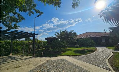 Venta de Finca - Casa Campestre en municipio de Rozo
