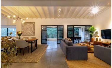 Penthouse amoblado en venta en Poblado Provenza