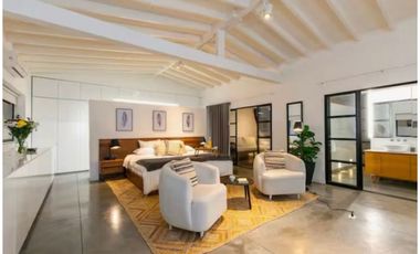 Penthouse amoblado en venta en Poblado Provenza