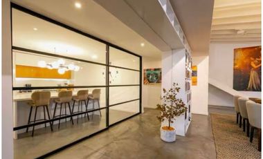 Penthouse amoblado en venta en Poblado Provenza