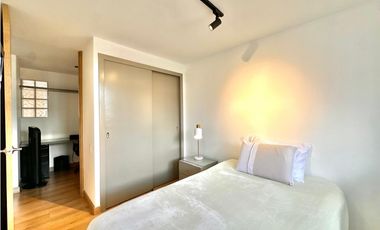 Apartamento cerca al tesoro para la renta amoblada, piso 18