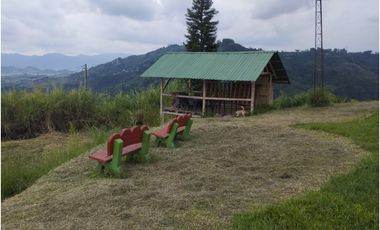🌿 Finca Turística en Venta – Autopista del Café (Armenia – Pereira)