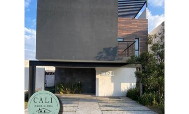 Se VENDE casa en Platinum Residencial, Mineral de la Reforma Hidalgo