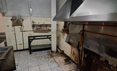 Local en alquiler. Pb y subsuelo. 145 mts. Apto todo rubro. Angel Gallardo y Drago. Villa Crespo