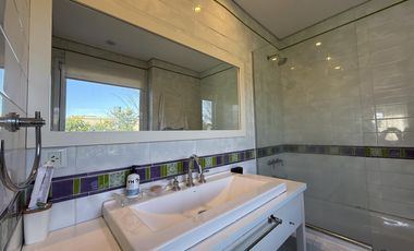 Venta Casa 7 ambientes en Barrio las Glorietas, Nordelta