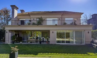 Venta Casa 7 ambientes en Barrio las Glorietas, Nordelta