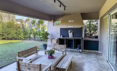 Venta Casa 7 ambientes en Barrio las Glorietas, Nordelta