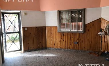 Venta de Departamento tipo casa PH 2 ambientes en Villa Dominico (24988)