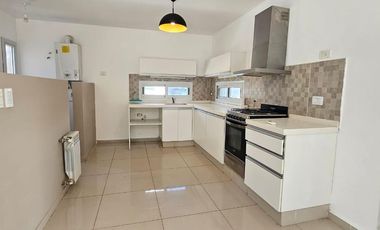 Alquiler Housing Villa Warcalde 3dor Pileta