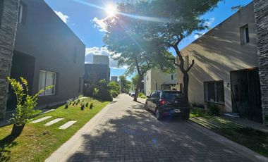 Alquiler Housing Villa Warcalde 3dor Pileta