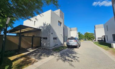 Alquiler Housing Villa Warcalde 3dor Pileta