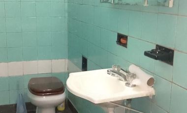HOSTAL  HABITACION CON BAÑO  PRIVADO  EN PLANTA  BAJA
