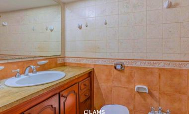 Alquiler Comercial/Porfesional - Casa 4 ambientes - Zona Guemes