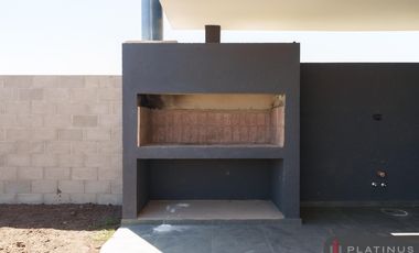 Casa en Venta de 3 Dormitorios - Cuesta de Manantiales