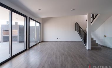 Casa en Venta de 3 Dormitorios - Cuesta de Manantiales