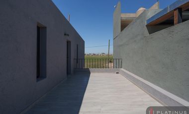 Casa en Venta de 3 Dormitorios - Cuesta de Manantiales