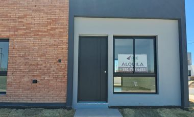 Duplex en Alquiler en Manantiales. 2 dormitorios en PB