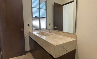 Espectacular Casa en venta La Loma Golf con alberca