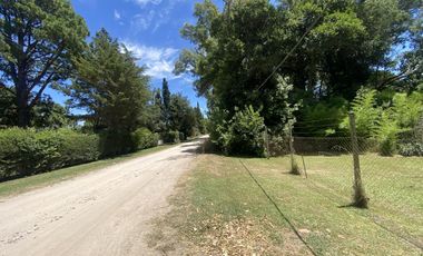 Casa en Arturo SeguI sobre un lote de 2990 mt2