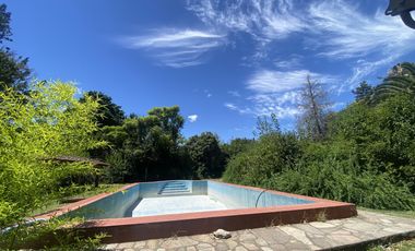 Casa en Arturo SeguI sobre un lote de 2990 mt2