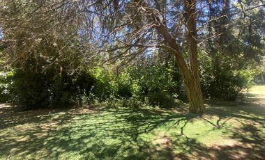 Casa en Arturo SeguI sobre un lote de 2990 mt2