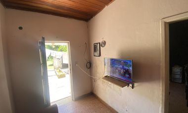 Casa en Arturo SeguI sobre un lote de 2990 mt2