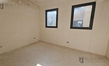 DEPARTAMENTO TIPO CASA CON TERRAZA PROPIA - SAN ISIDRO - Av. del Libertador 15300