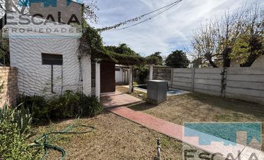 CASA EN BAIGORRIA ZONA RIO CON JARDIN COCHERA QUINCHO PILETA