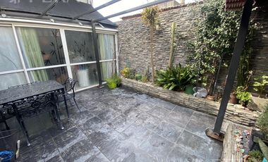 Venta de PH 3 ambientes con cochera en La Plata